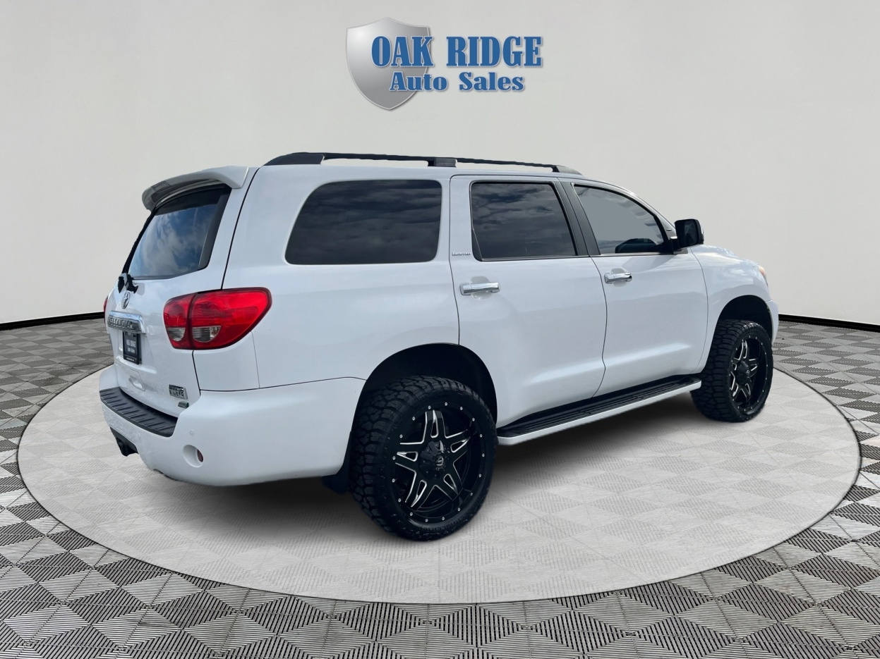 Toyota Sequoia  2016