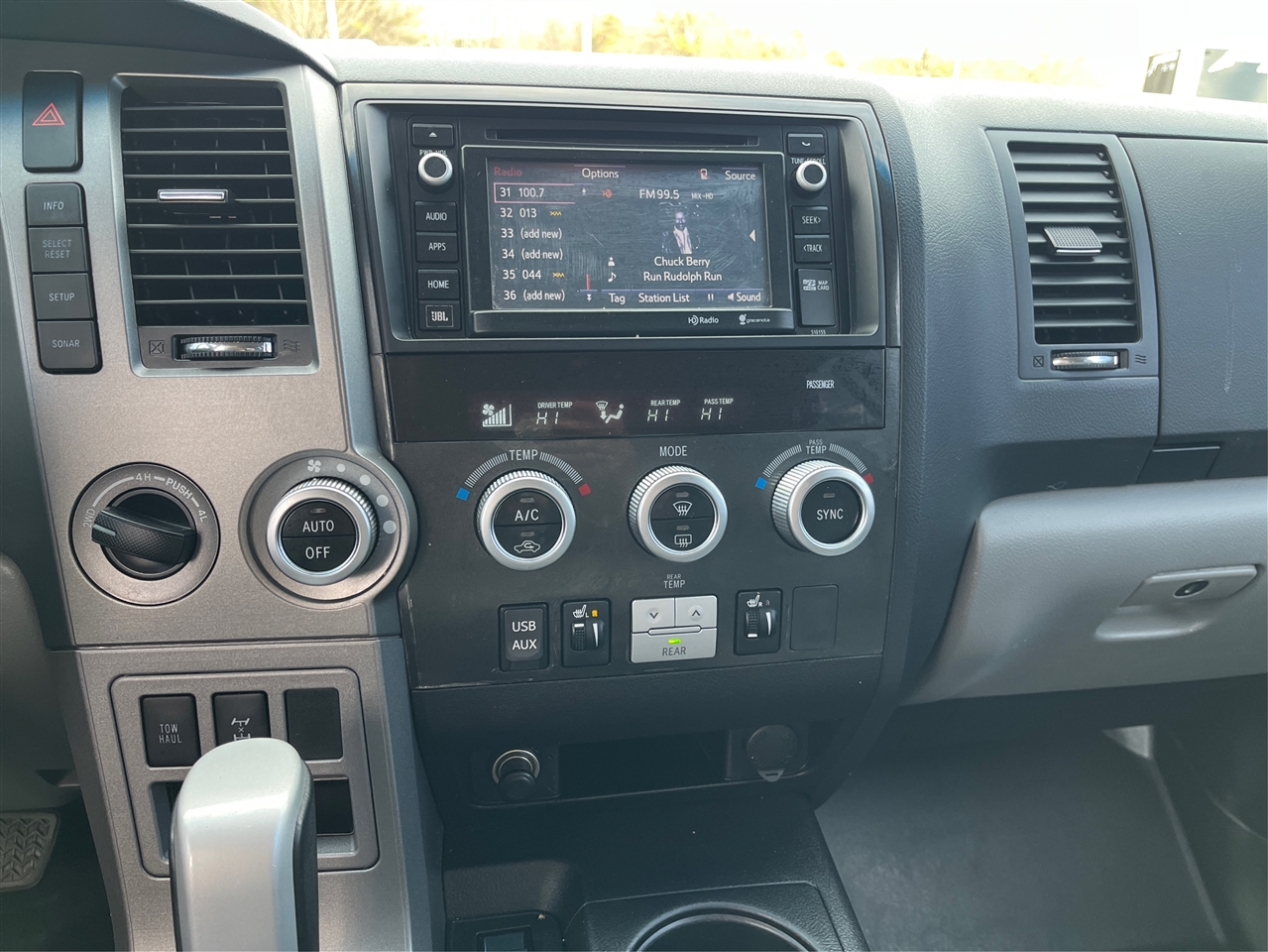 Toyota Sequoia  2016