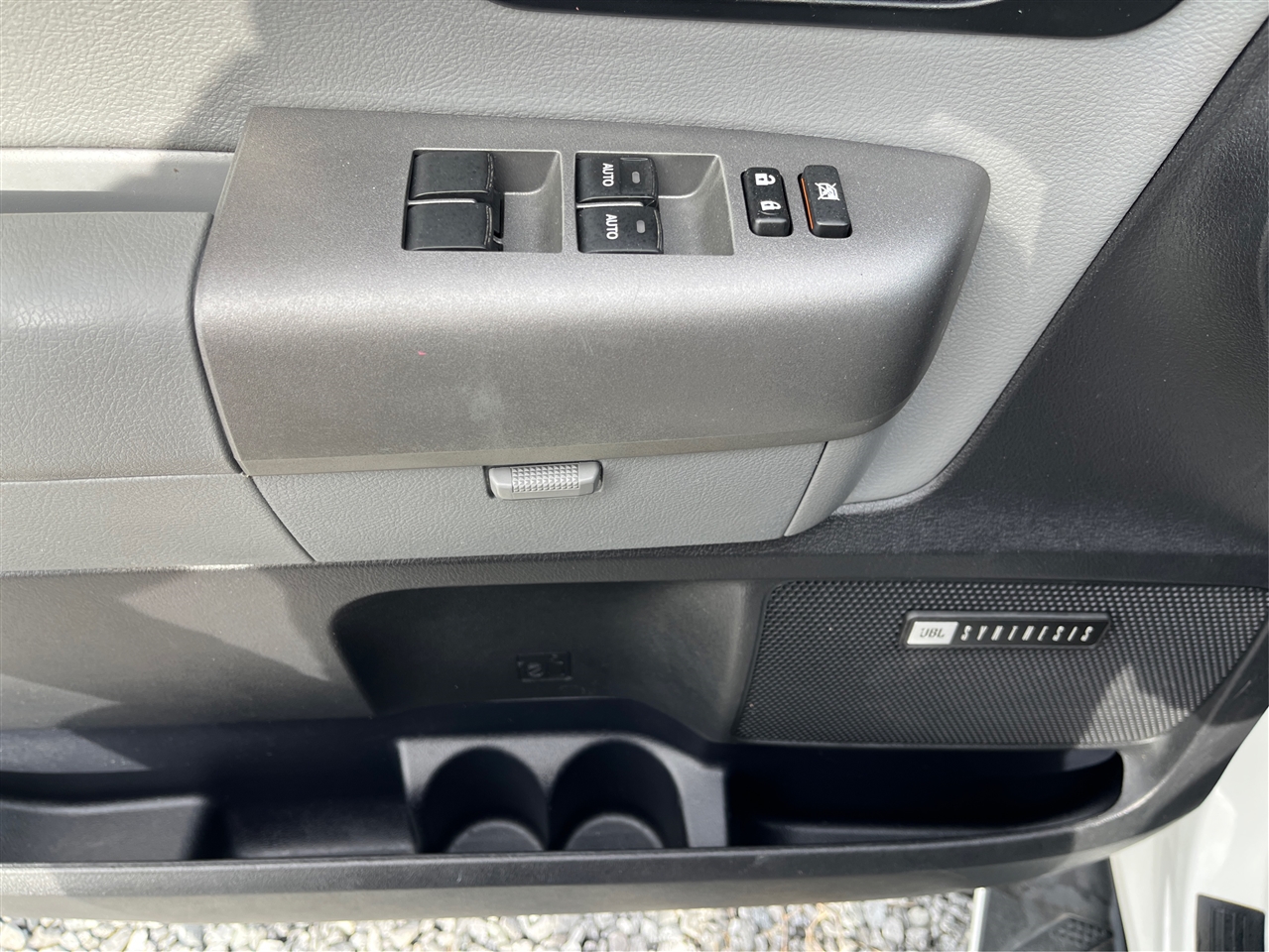 Toyota Sequoia  2016