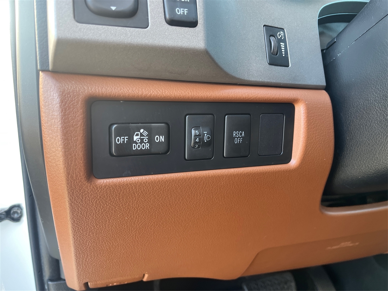 Toyota Tundra Limited 2013