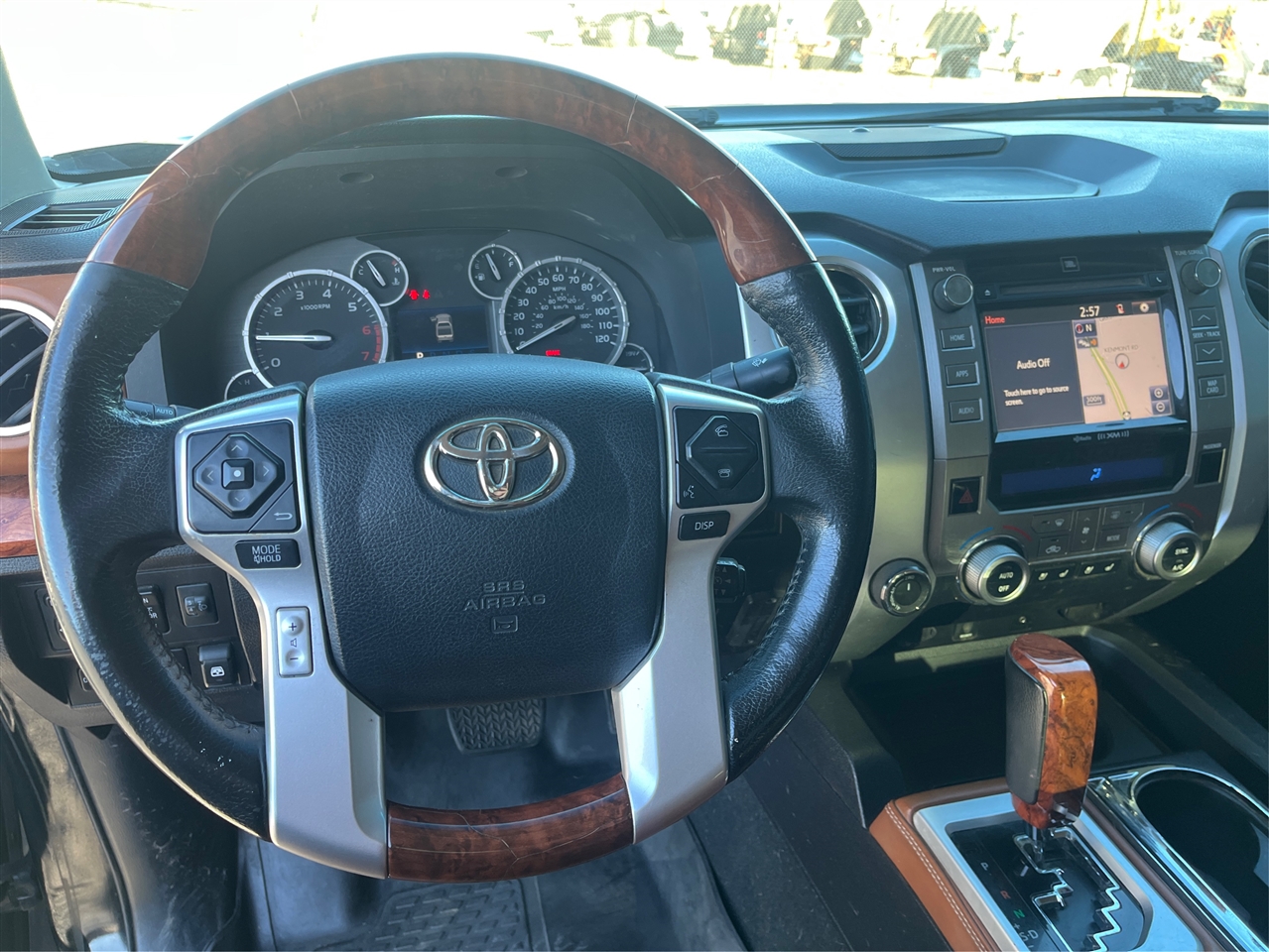 Toyota Tundra  2015