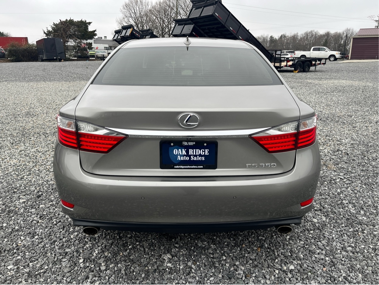 Lexus ES 350 Base 2015