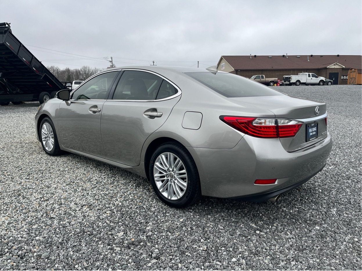 Lexus ES 350 Base 2015