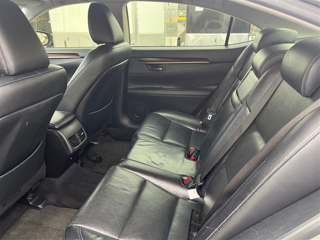 Lexus ES 350 Base 2015