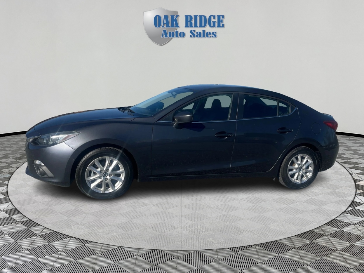 Mazda MAZDA3  2015