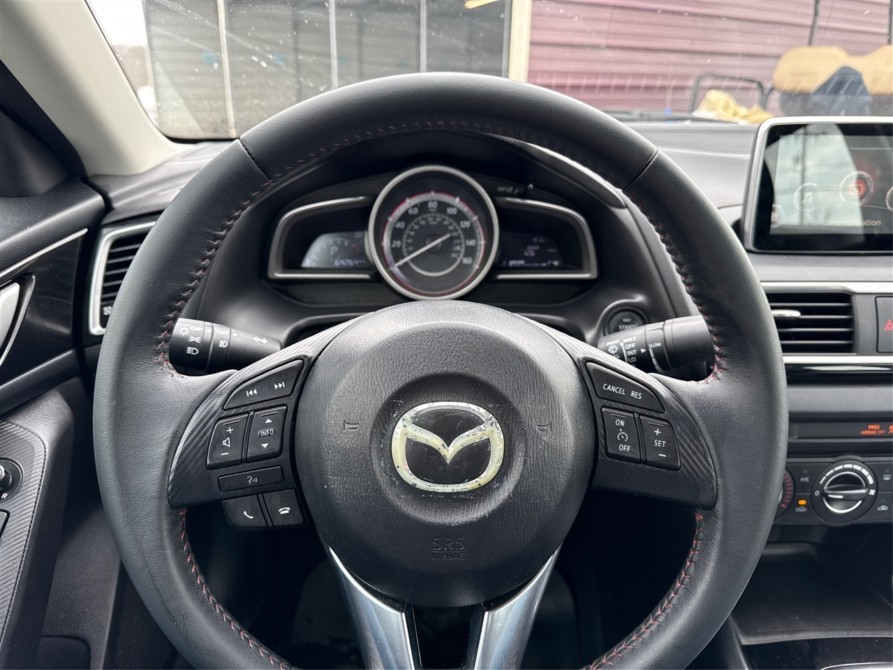 Mazda MAZDA3  2015