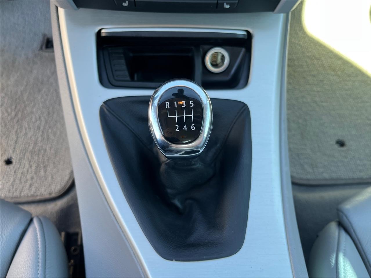 BMW 3-Series  2008