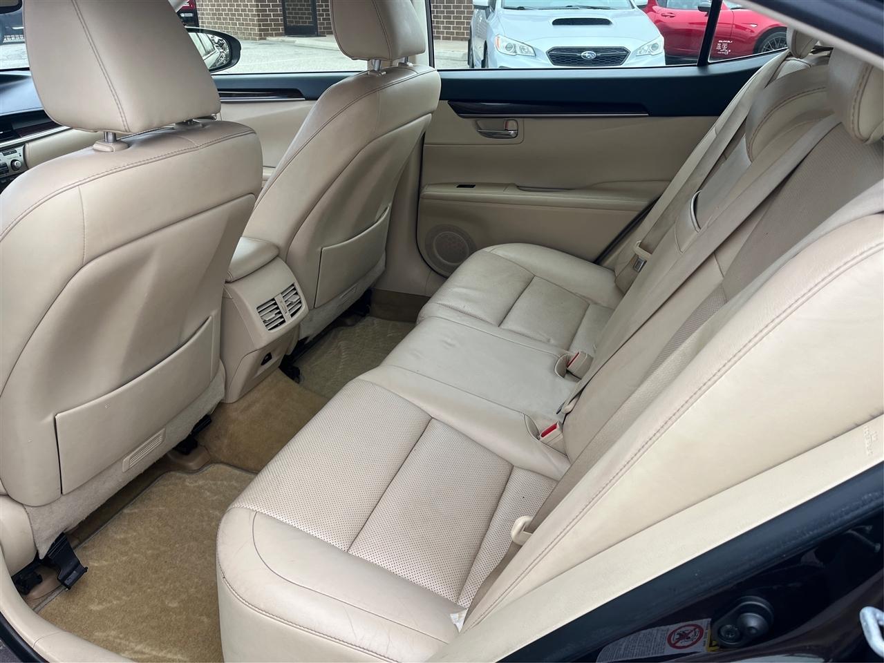 Lexus ES 350 Base 2015