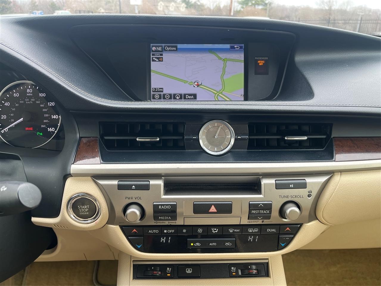 Lexus ES 350 Base 2015