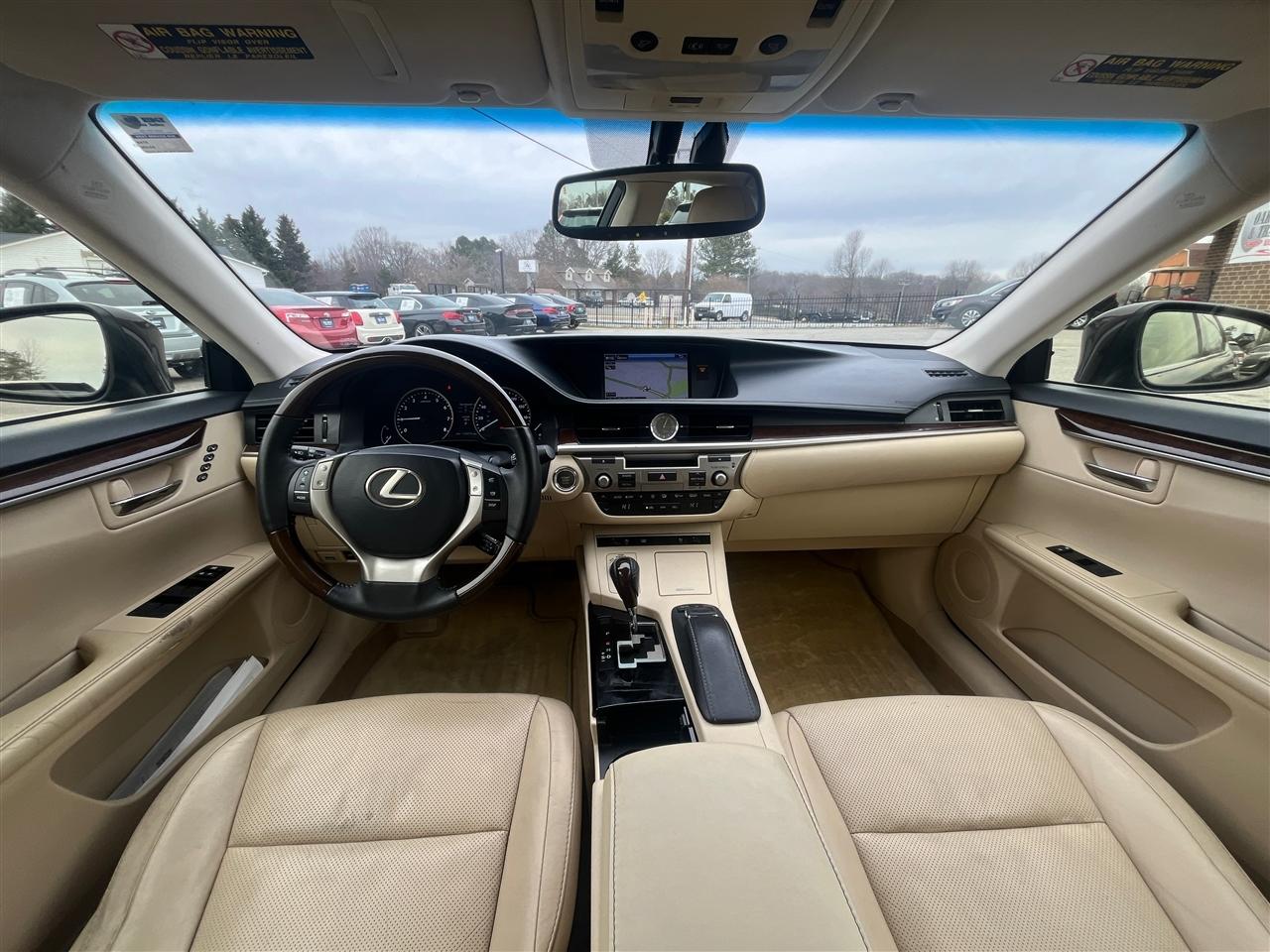 Lexus ES 350 Base 2015