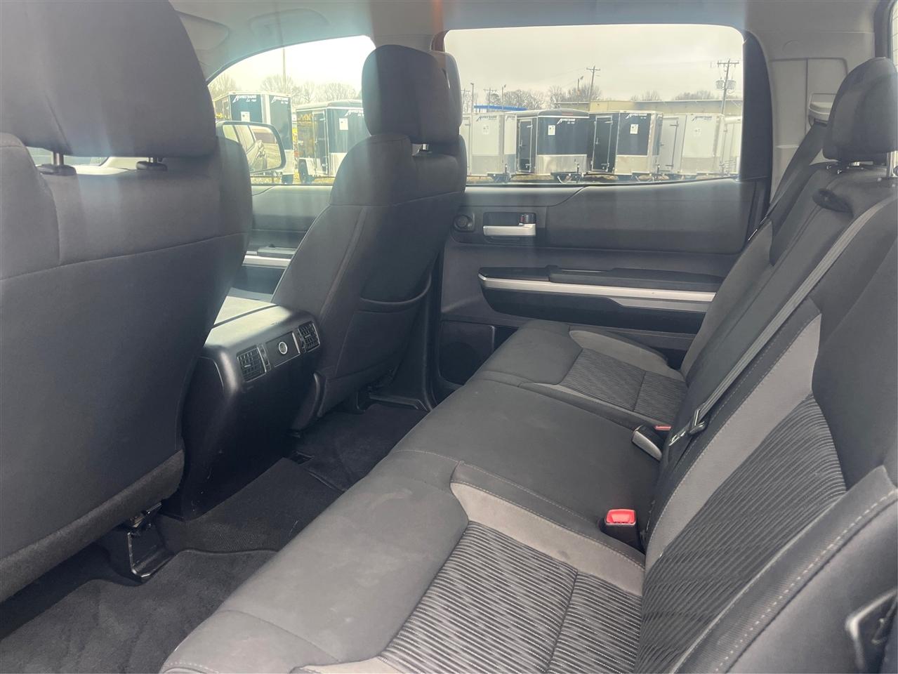 Toyota Tundra SR5 2015