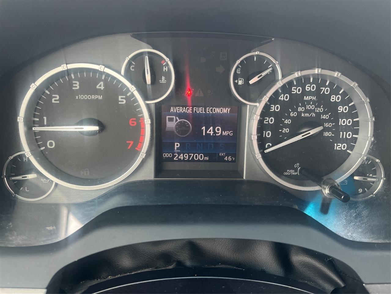 Toyota Tundra SR5 2015