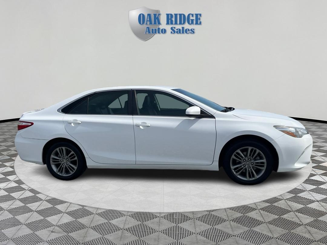 Toyota Camry SE 2017