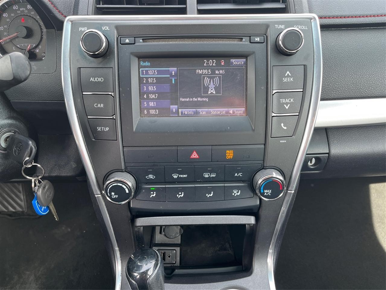 Toyota Camry SE 2017