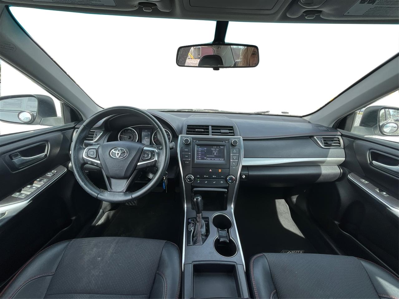 Toyota Camry SE 2017