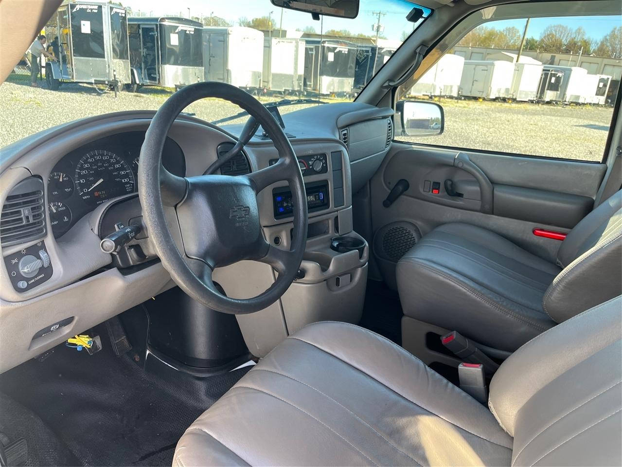 Chevrolet Astro Base 2004