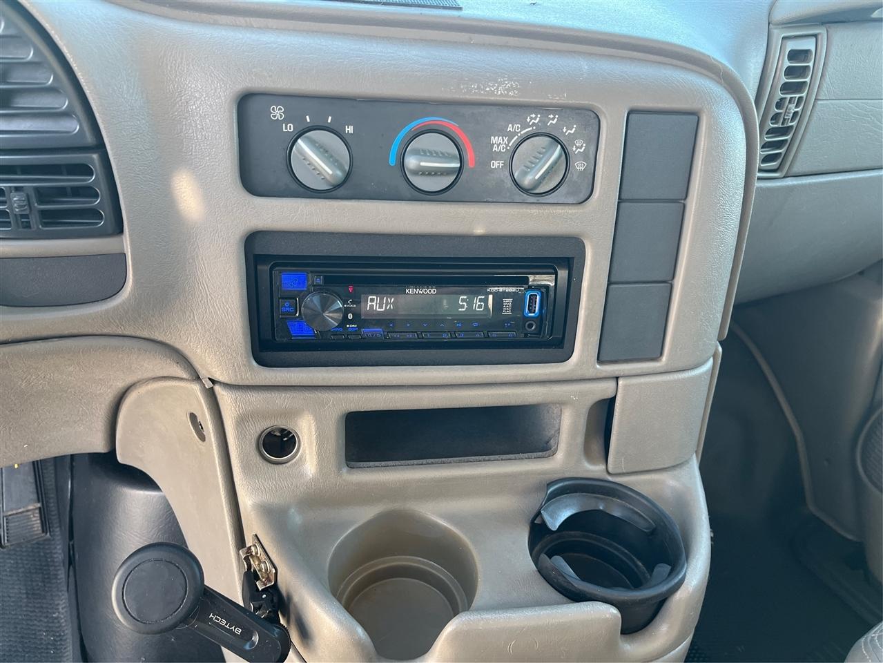 Chevrolet Astro Base 2004