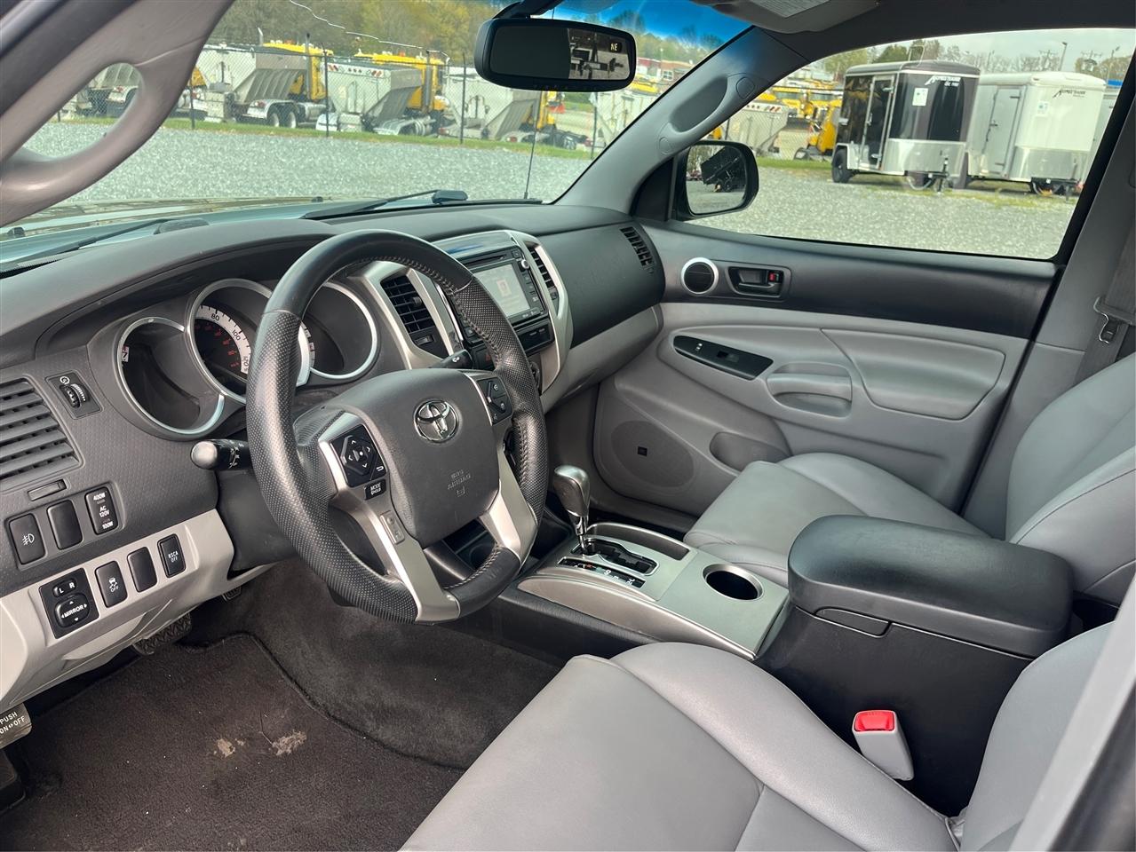 Toyota Tacoma V6 2015