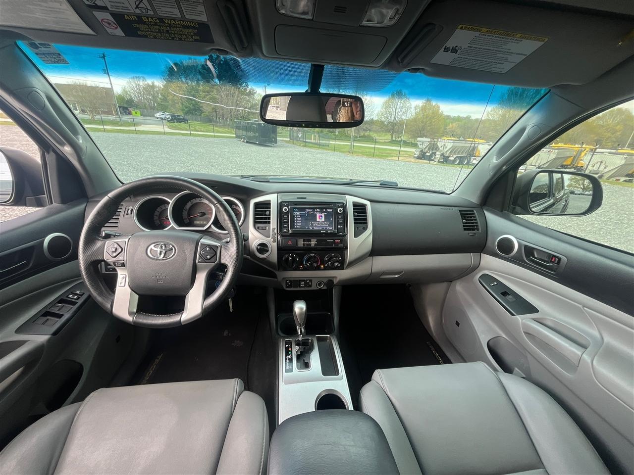 Toyota Tacoma V6 2015