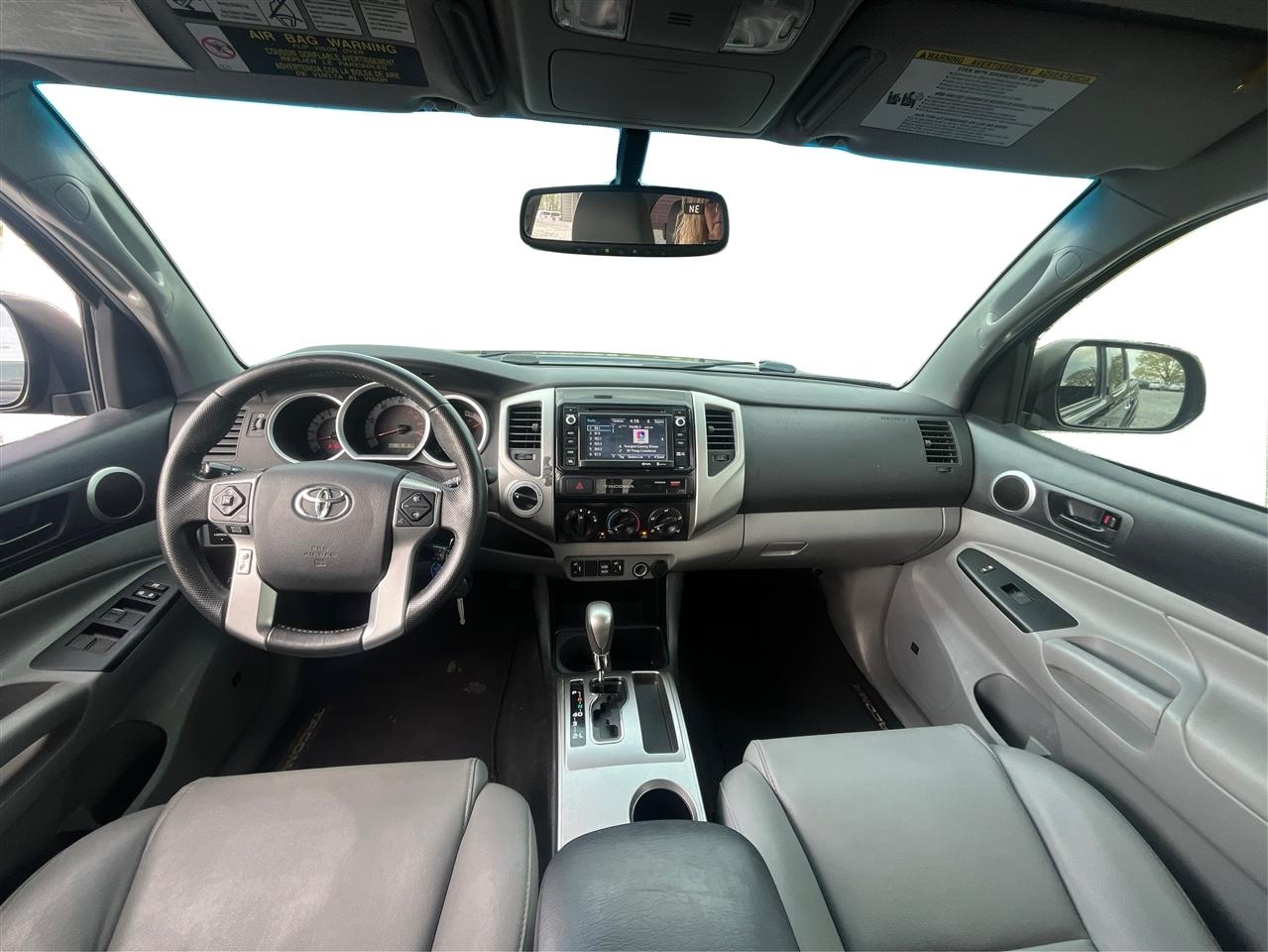 Toyota Tacoma V6 2015