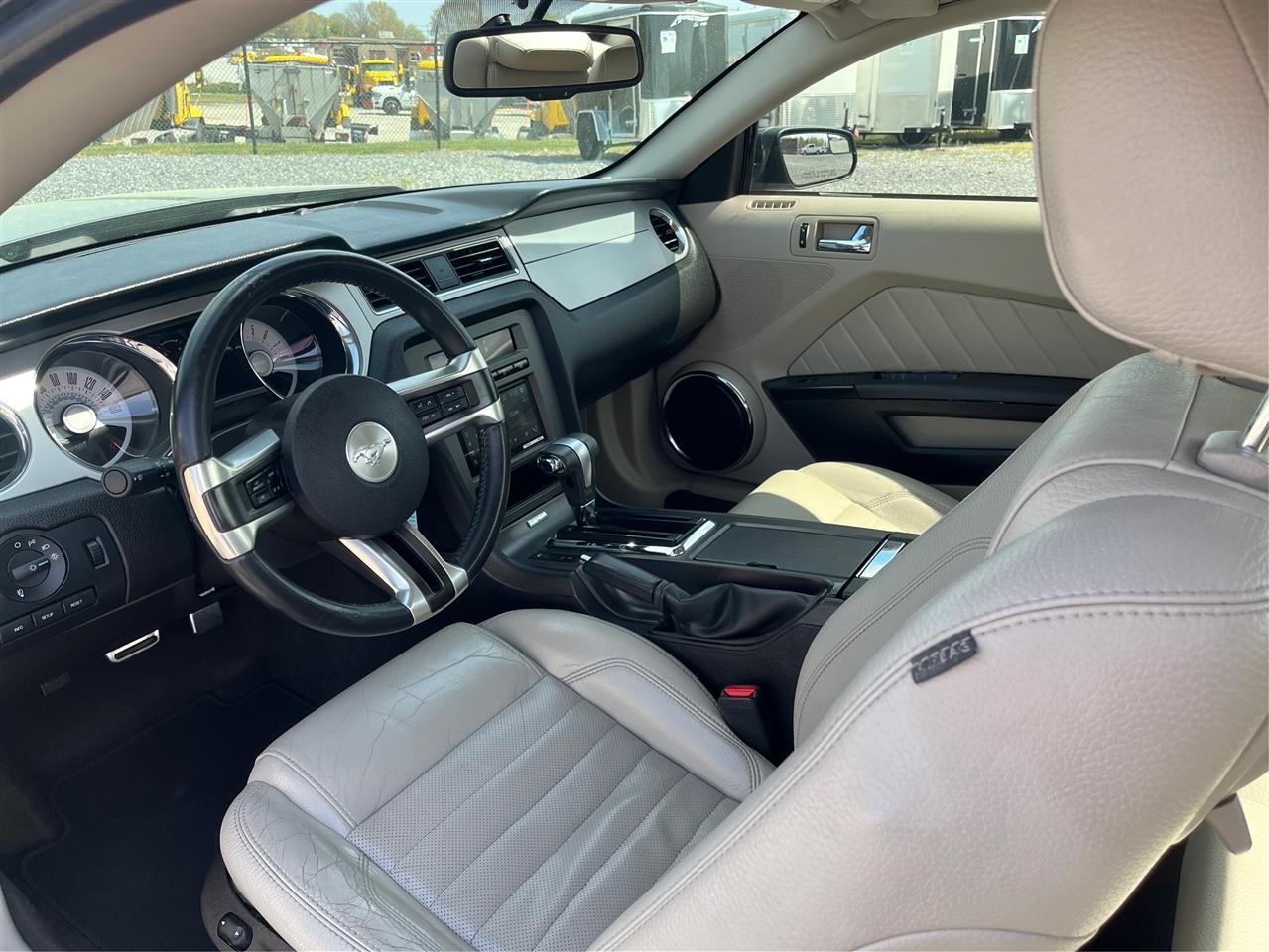 Ford Mustang GT Premium 2011