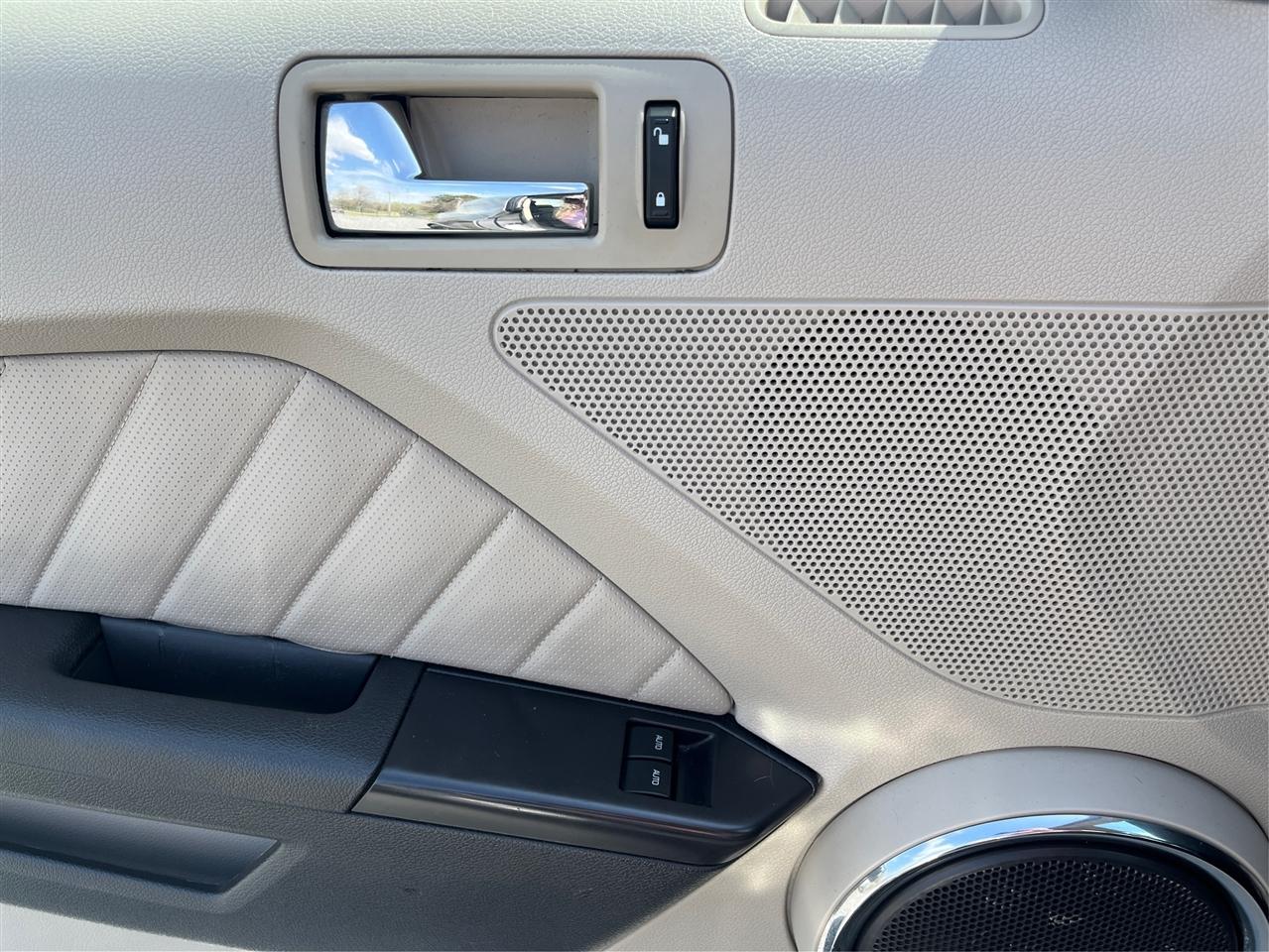 Ford Mustang GT Premium 2011