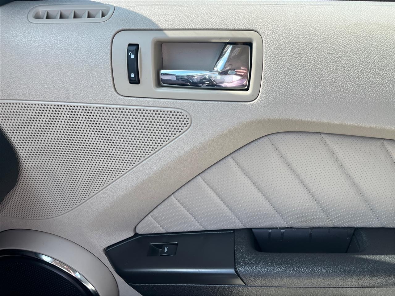 Ford Mustang GT Premium 2011