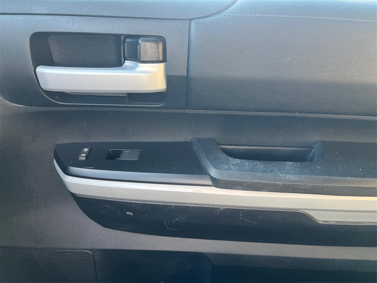 Toyota Tundra SR5 2018