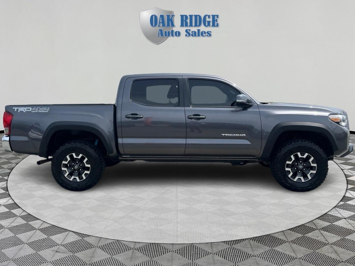 Toyota Tacoma  2017
