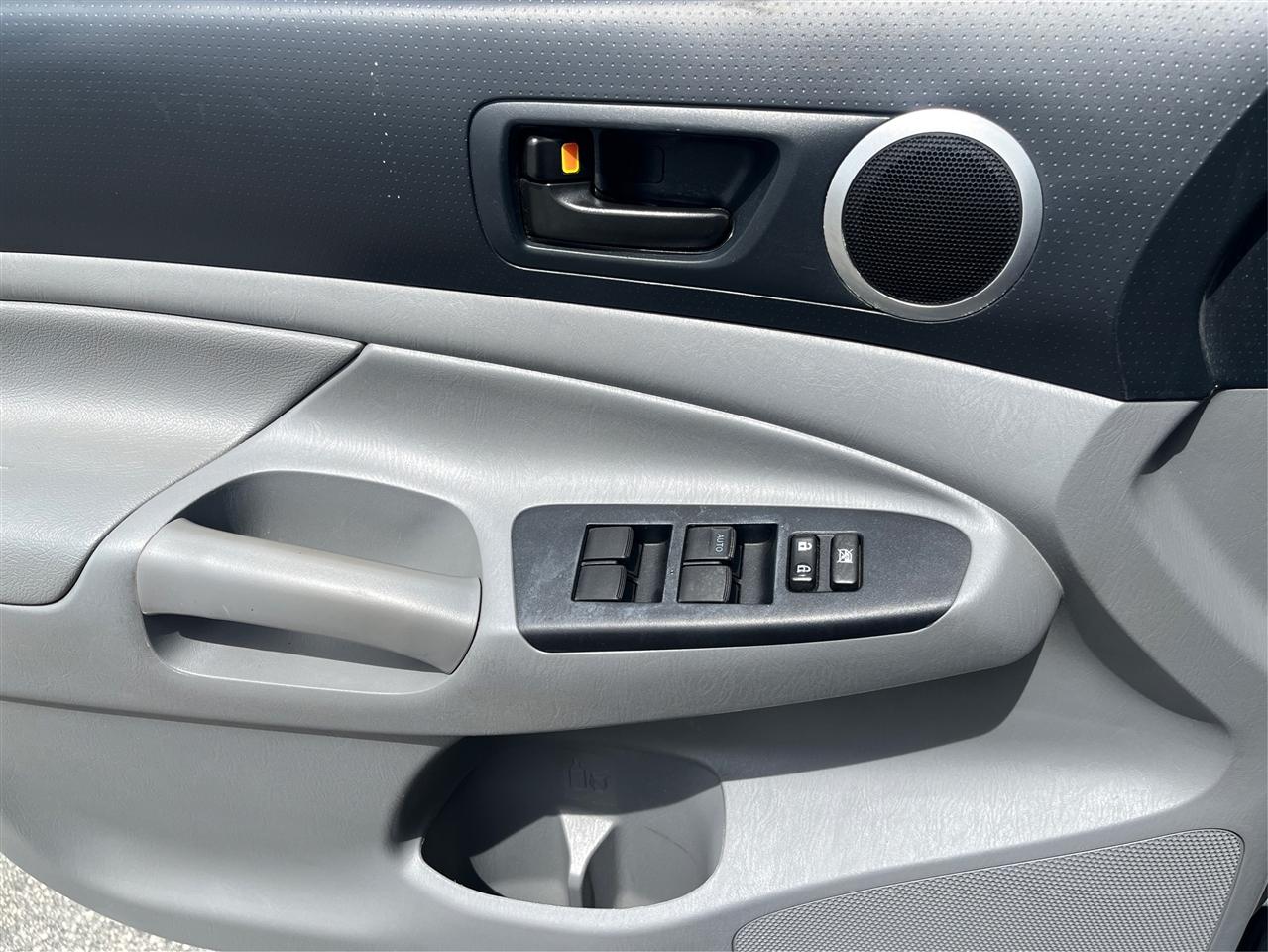 Toyota Tacoma Prerunner 2013