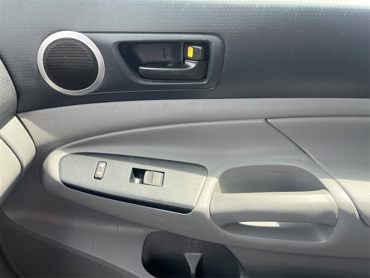 Toyota Tacoma Prerunner 2013