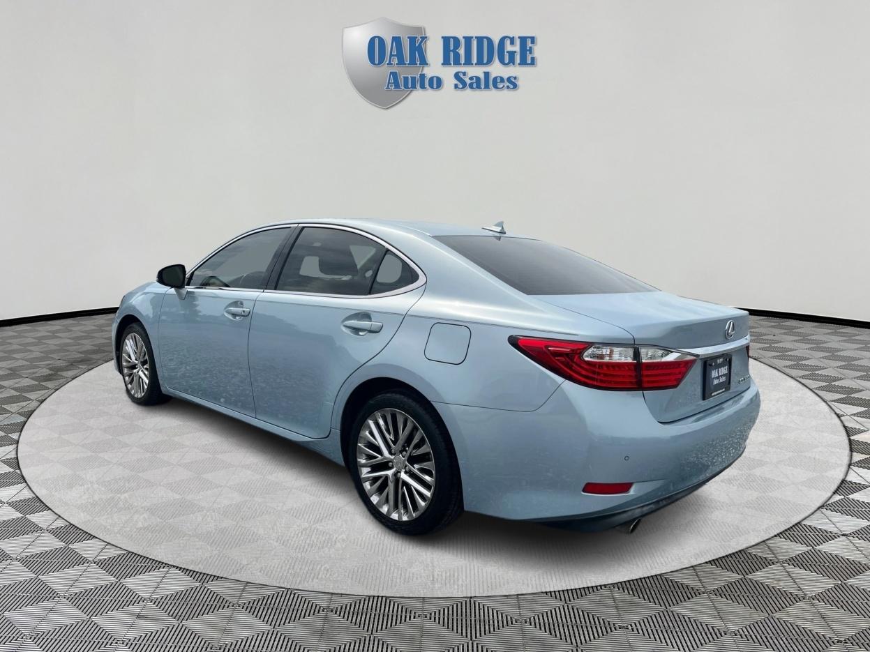 Lexus ES 350 Base 2013