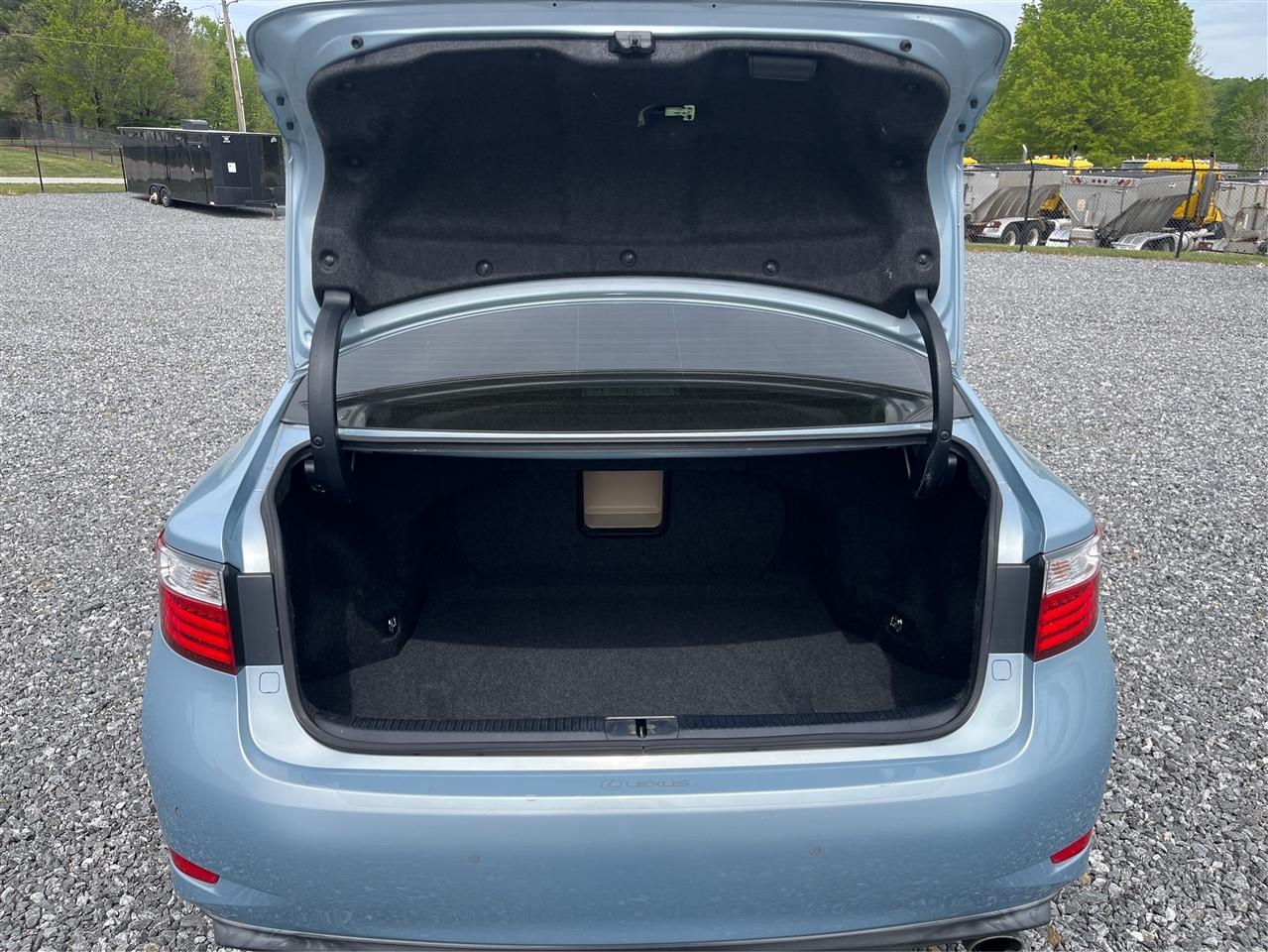 Lexus ES 350 Base 2013