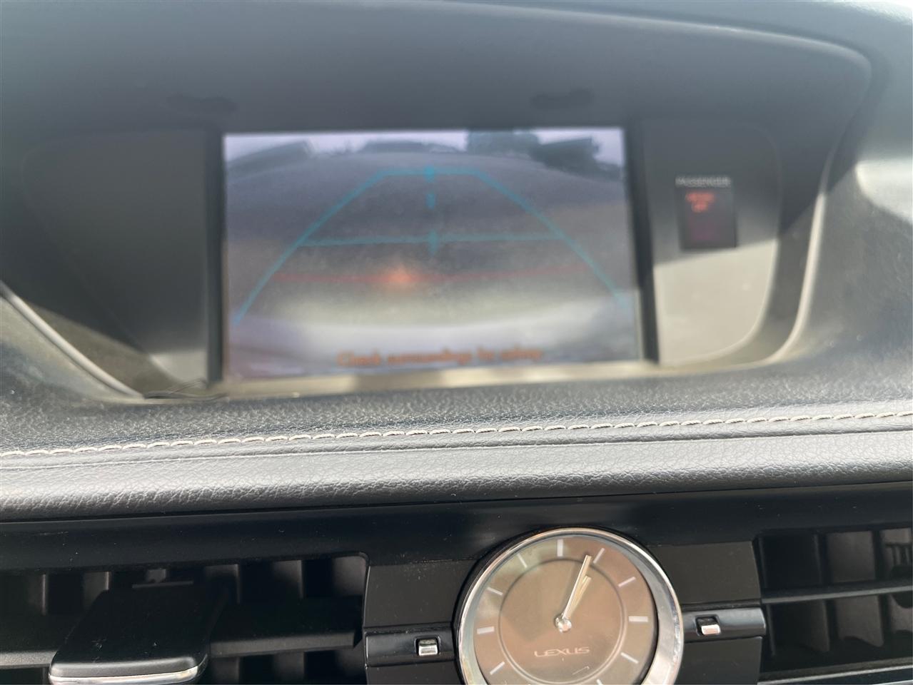 Lexus ES 350 Base 2013