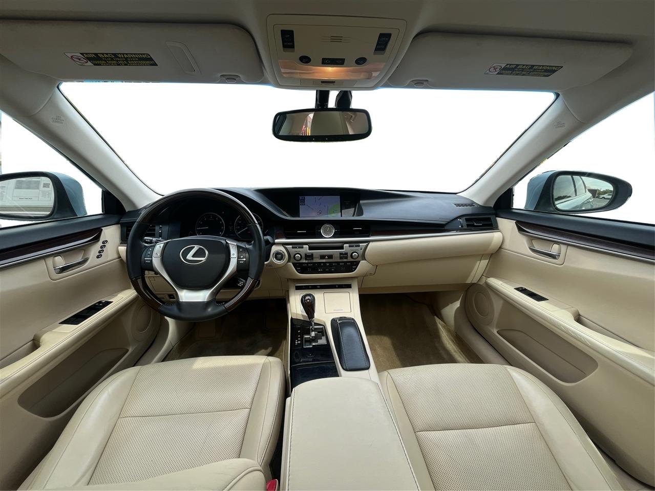 Lexus ES 350 Base 2013