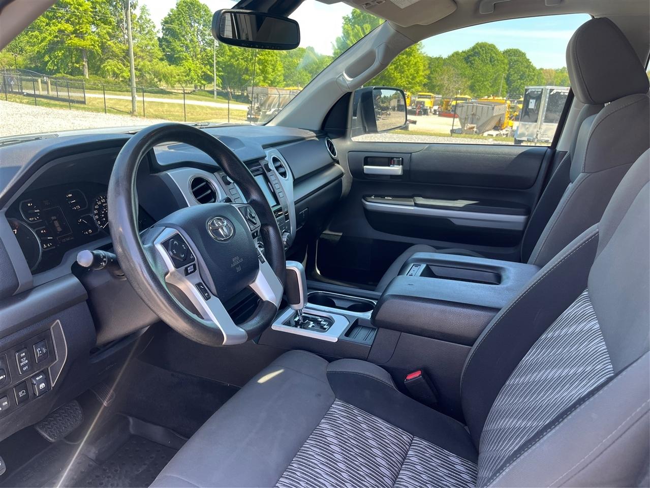 Toyota Tundra SR5 2019