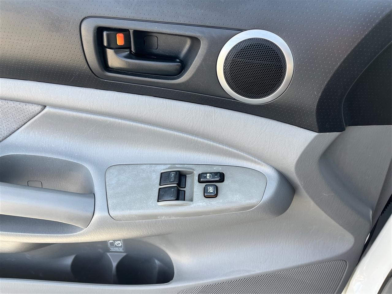 Toyota Tacoma Base 2008