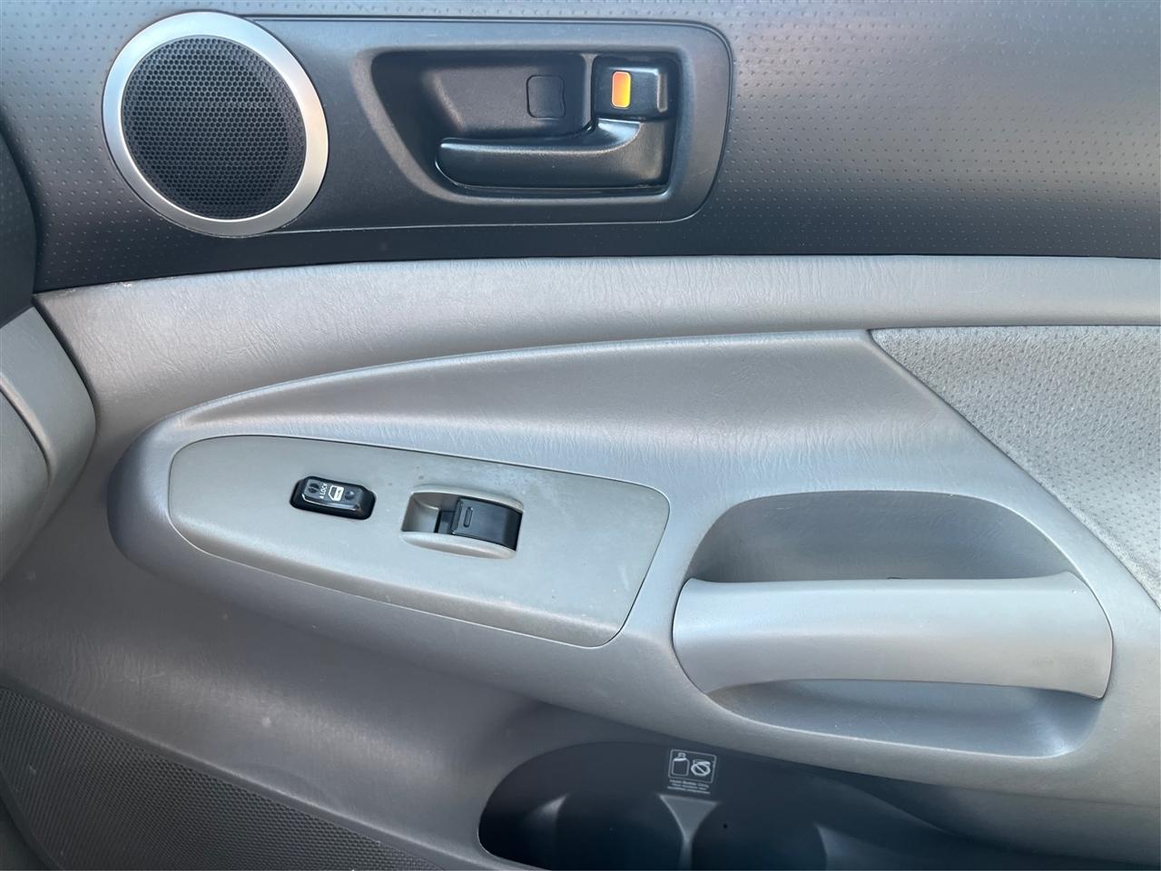 Toyota Tacoma Base 2008