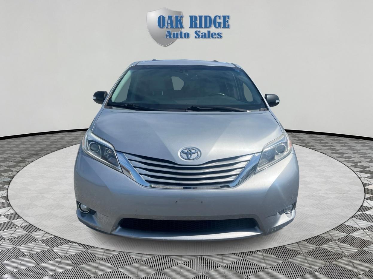 Toyota Sienna Limited Premium 7-Passenger 2016