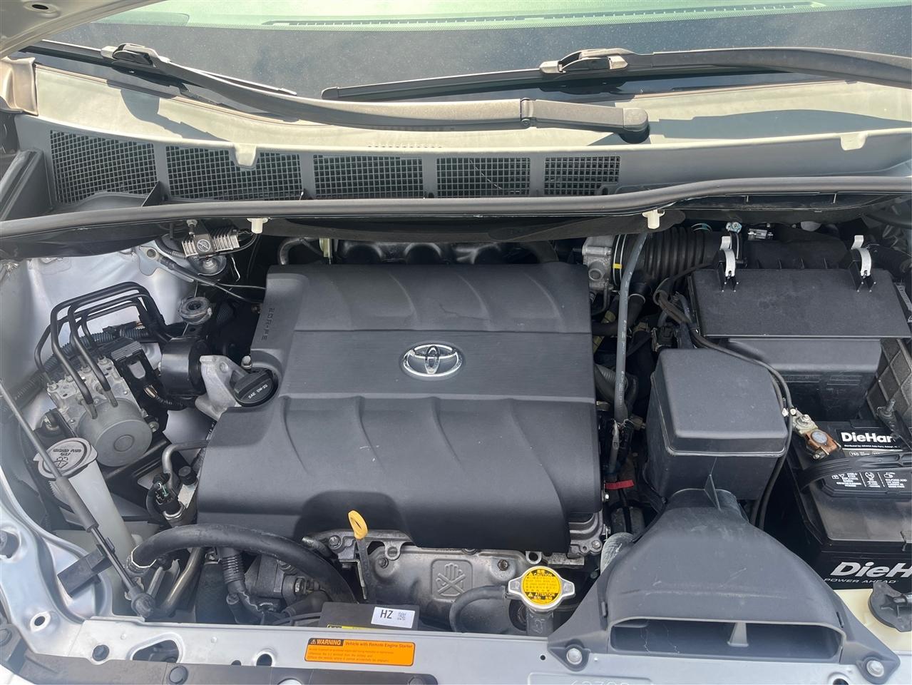 Toyota Sienna Limited Premium 7-Passenger 2016