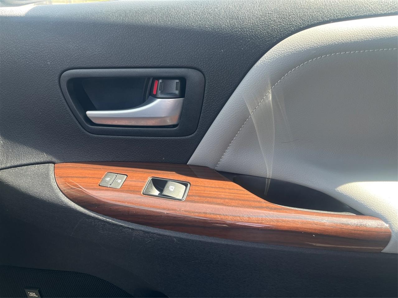 Toyota Sienna Limited Premium 7-Passenger 2016