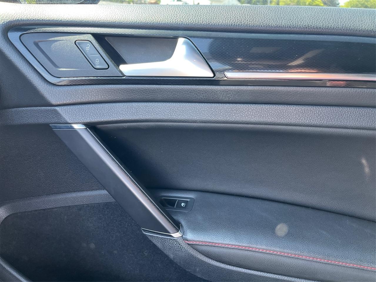 Volkswagen Golf GTI SE 2017