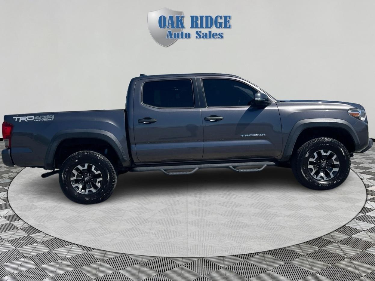 Toyota Tacoma  2017