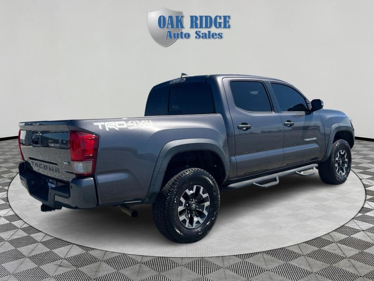 Toyota Tacoma  2017