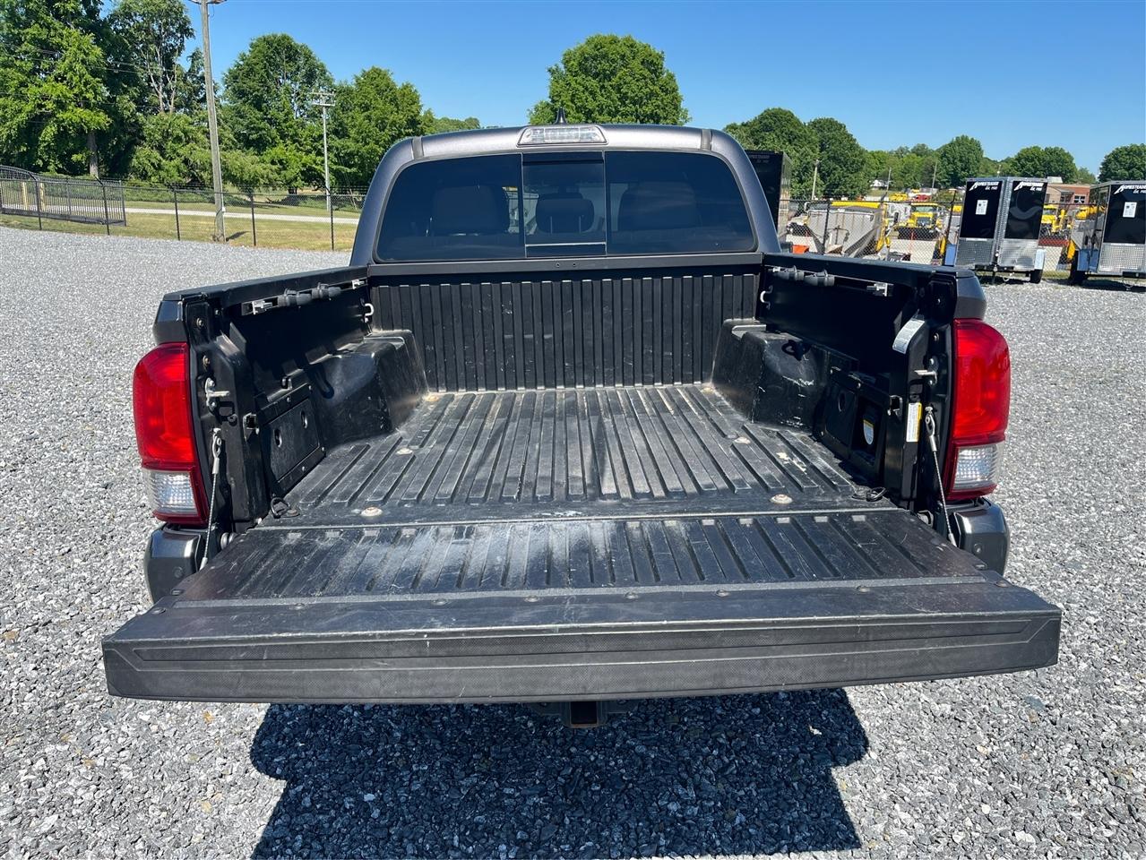 Toyota Tacoma  2017