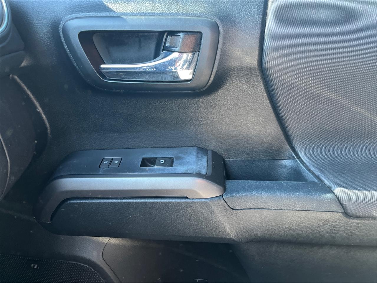 Toyota Tacoma  2017