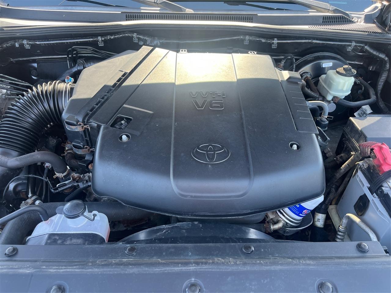 Toyota Tacoma V6 2015