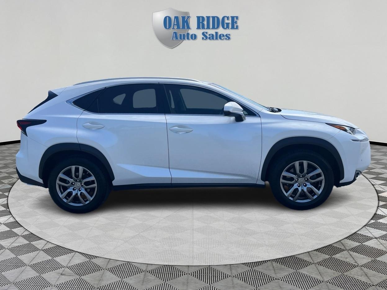 Lexus NX 200t Base 2016