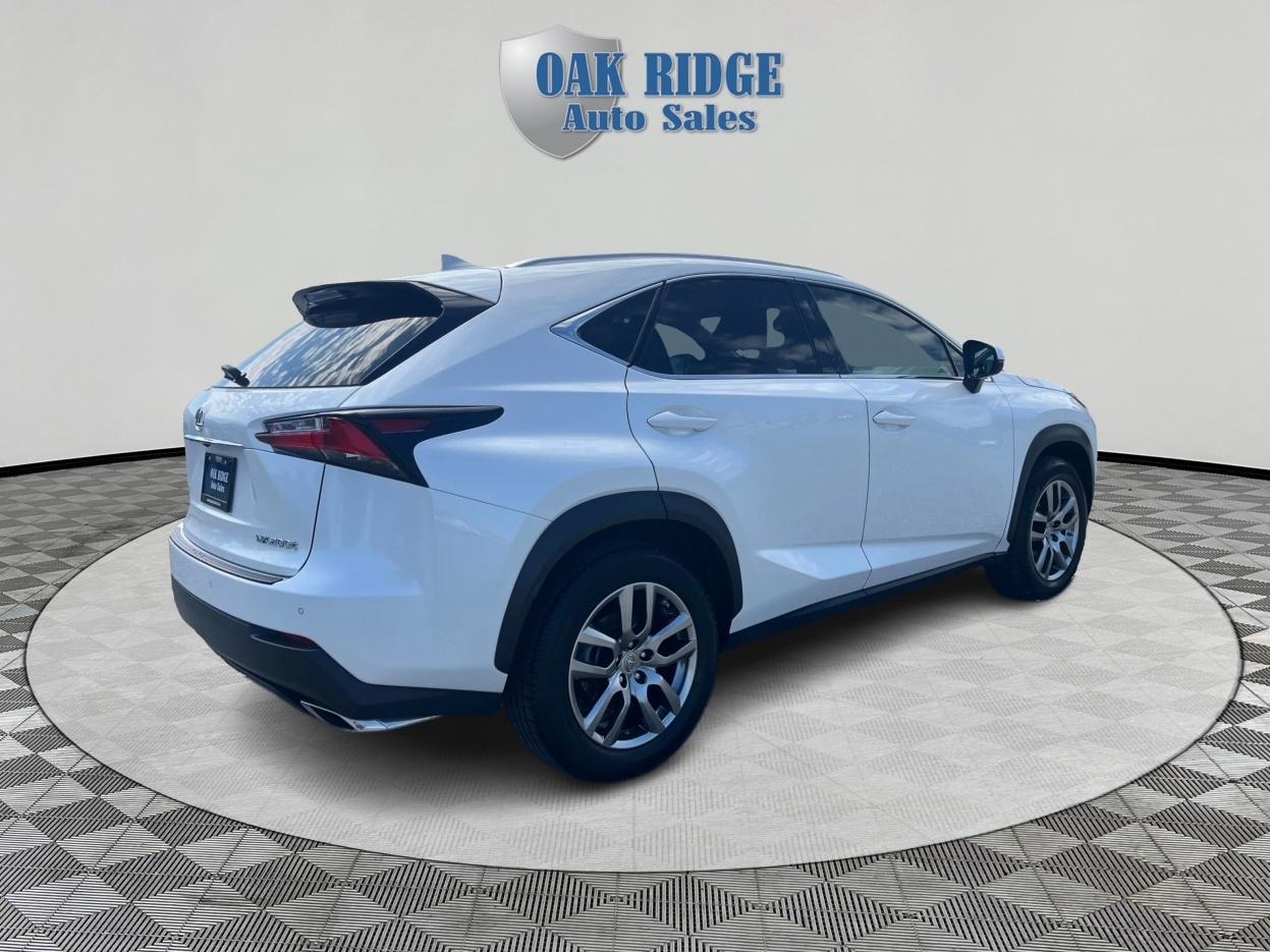Lexus NX 200t Base 2016