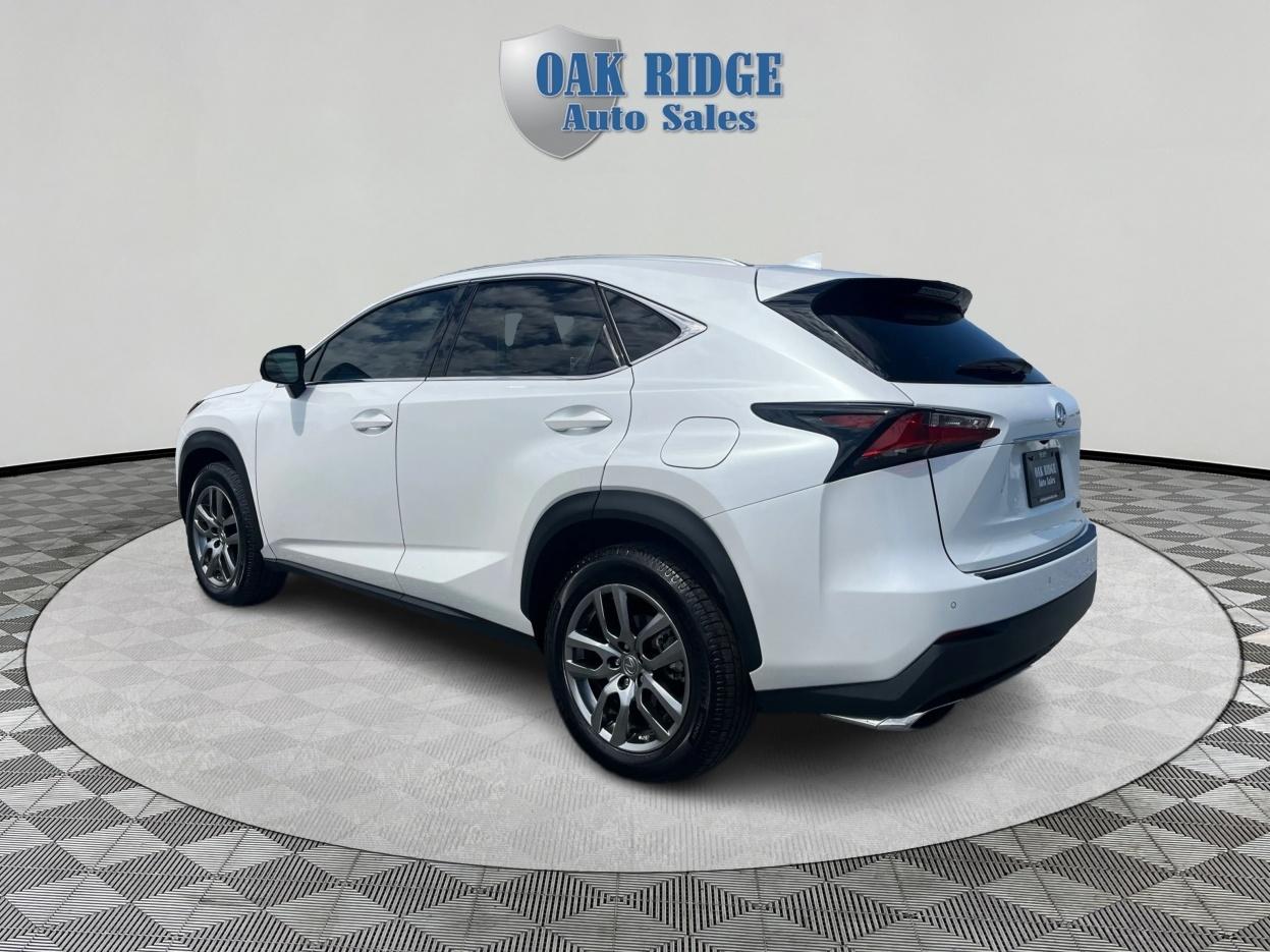 Lexus NX 200t Base 2016